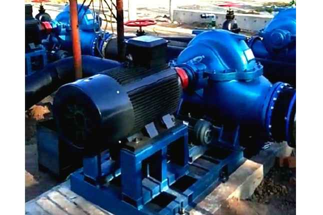 天津怡然硬件技术开发有限公司3台500mm口径双吸泵沈阳康平卧龙湖正在安装